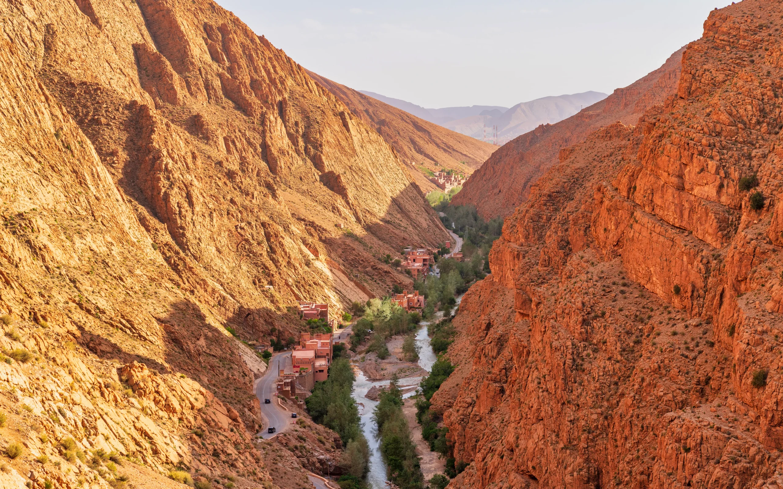 top-10-places-to-visit-between-marrakech-and-merzouga top-10-places-to-visit-between-marrakech-and-merzouga